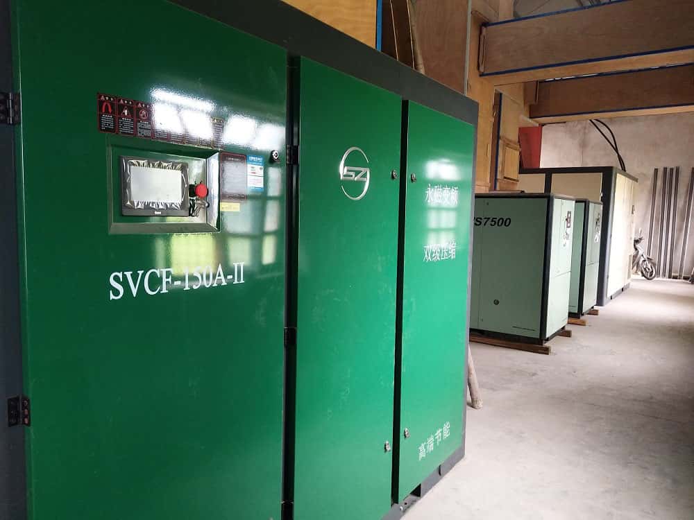 ����׃�l�Չ��C